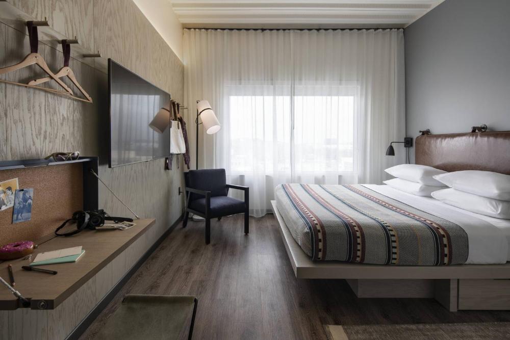 King Room interior